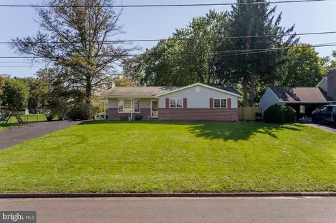 11 Dill Ave, Perkasie, PA 18944