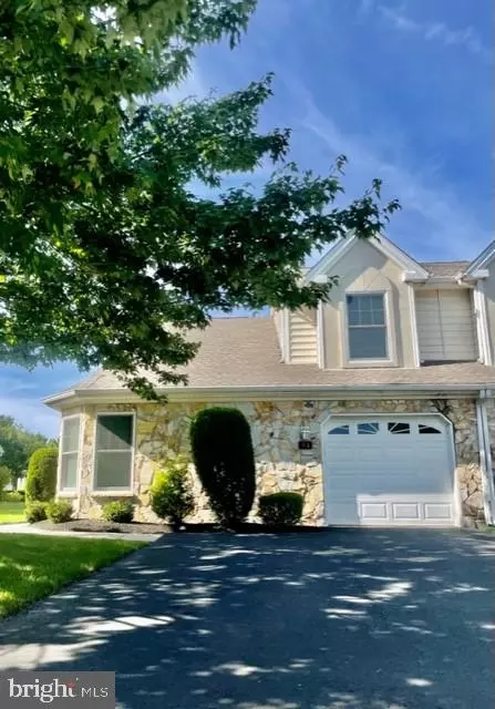 84 Ashley Dr, Warminster, PA 18974