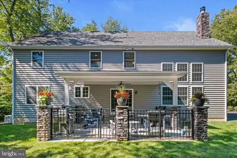4 Morningside Dr, Yardley, PA 19067 photo 3