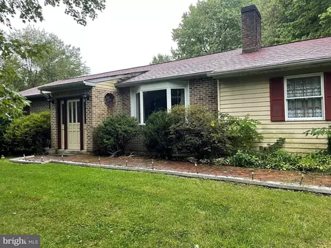 1126 Diamond St, Sellersville, PA 18960