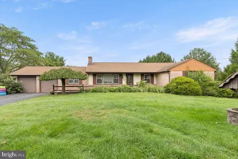 919 Diamond St, Sellersville, PA 18960