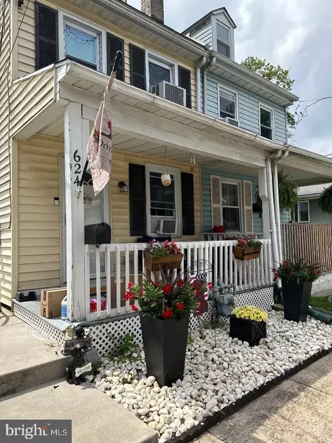 624 Race St, Bristol, PA 19007