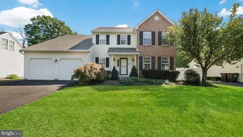 19 Winterberry Dr, Perkasie, PA 18944