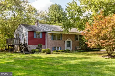 66 Pebble Woods Dr N, Doylestown, PA 18901