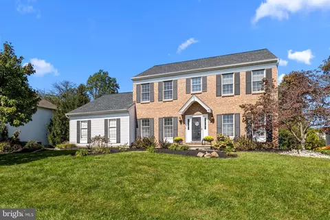 266 Cinnabar Ln, Yardley, PA 19067