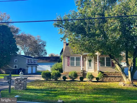 481 Elmwood Ave, Feasterville Trevose, PA 19053
