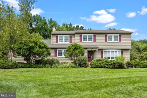 978 Weber Dr, Yardley, PA 19067