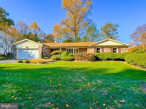 1105 Pratt Dr, Yardley, PA 19067