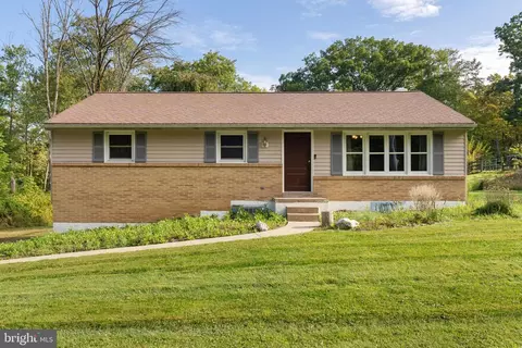 1429 W Schwenkmill Rd, Perkasie, PA 18944