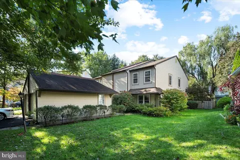44 Stacey Dr, Doylestown, PA 18901
