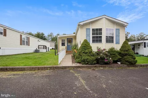 3006 Walnut Ln, Telford, PA 18969