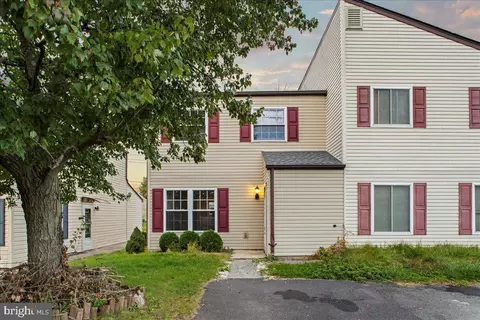12 Pennington Ln, Quakertown, PA 18951