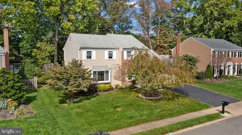 537 Trappe Ln, Langhorne, PA 19047