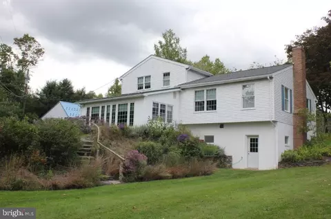 2381 E Rock Rd, Perkasie, PA 18944