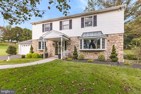 567 Mccarty Dr, Furlong, PA 18925