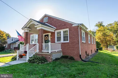 452 W Maple Ave, Langhorne, PA 19047