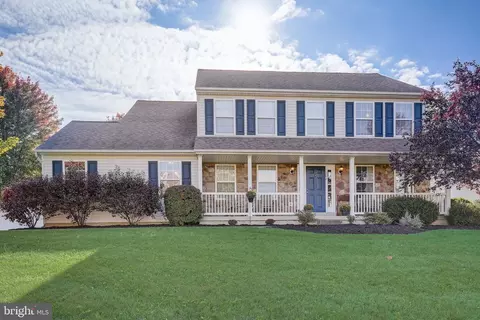 202 Trellis Dr, Warrington, PA 18976