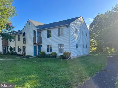 13 Kittery Ct # A, Sellersville, PA 18960