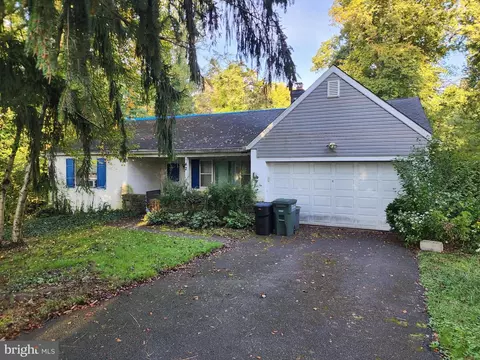 42 Bridle Path Ln, Feasterville Trevose, PA 19053