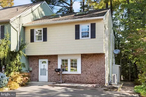 313 W Spruce St, Perkasie, PA 18944