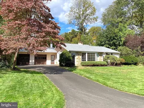 6 Crooked Rd, Feasterville Trevose, PA 19053