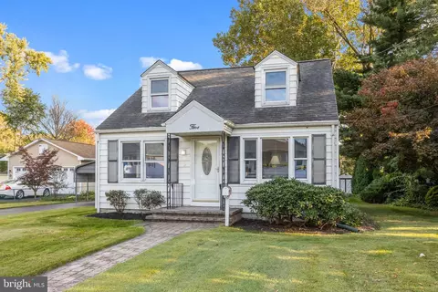 5 Ida Ave, Morrisville, PA 19067