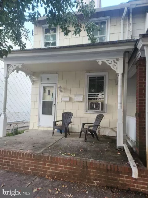 321 Lafayette St, Bristol, PA 19007