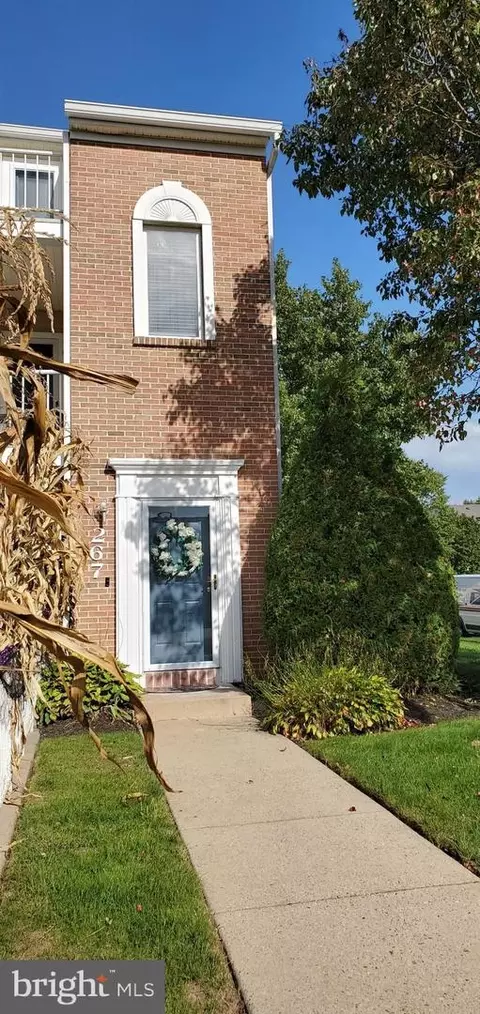267 Devon Way #1420, Levittown, PA 19057