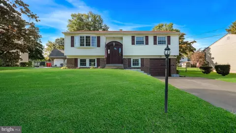 1350 Nevarc Rd, Warminster, PA 18974