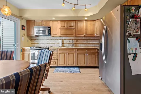 634 Croft Dr, Southampton, PA 18966