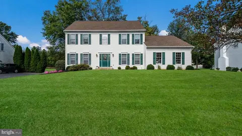 1406 Marielle Dr, Warrington, PA 18976