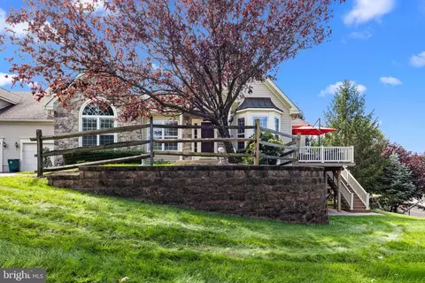 261 Fairway Dr #4, Warminster, PA 18974