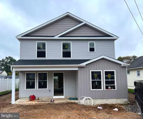 1623 Grieb Ave, Levittown, PA 19057