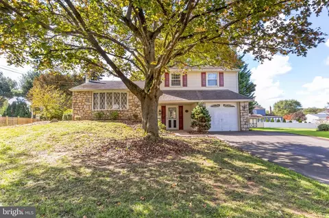 732 Dick Ave, Warminster, PA 18974