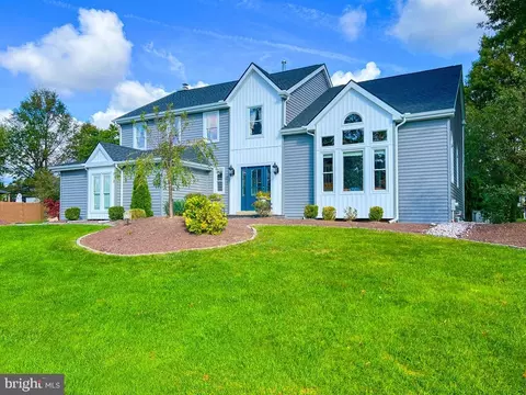 49 Gunning Ln, Langhorne, PA 19047