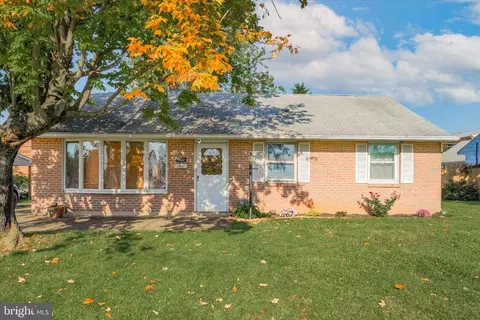 2632 Crafton Dr, Bensalem, PA 19020