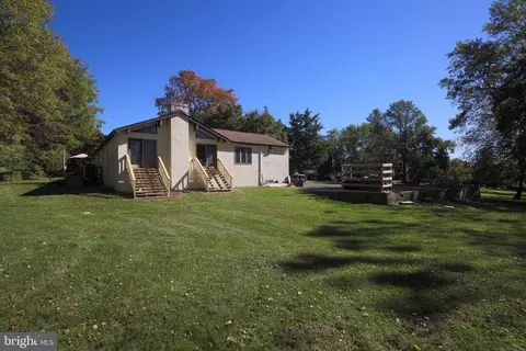166 Twining Bridge Road Rd, Newtown, PA 18940