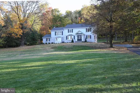 2317 Aquetong Rd, New Hope, PA 18938