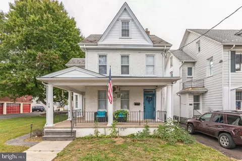 18 N Ambler St, Quakertown, PA 18951