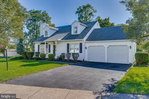 2112 Wood Ave, Bristol, PA 19007