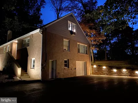 2698 Windy Bush Rd, Newtown, PA 18940