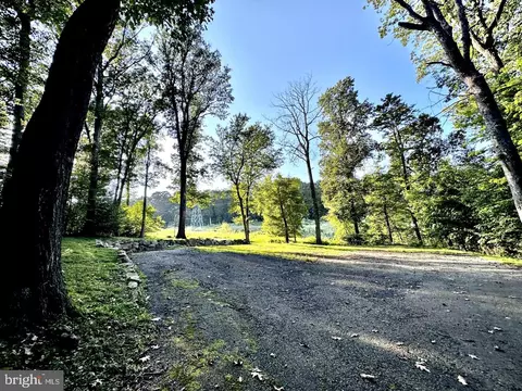 2084 Gallows Hill Rd, Kintnersville, PA 18930