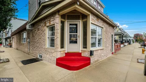 355 Penn St, Bristol, PA 19007