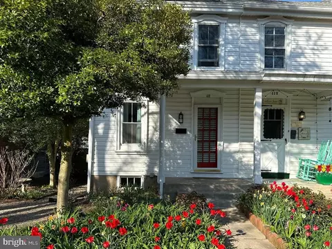 117 Cottage St, Doylestown, PA 18901