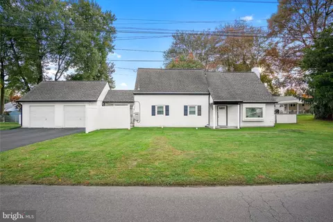 343 Hazel Ave, Feasterville Trevose, PA 19053