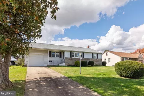 1422 Rosalie Ave, Bensalem, PA 19020
