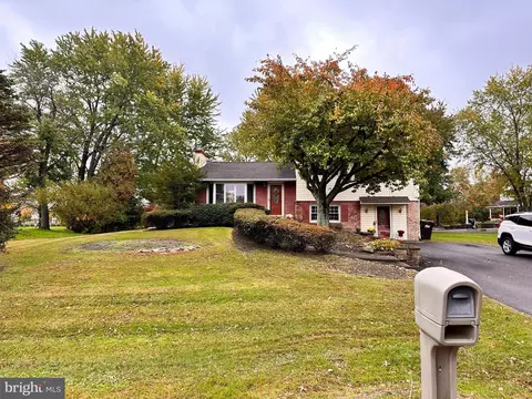 2155 Wayne Dr, Jamison, PA 18929 photo 2