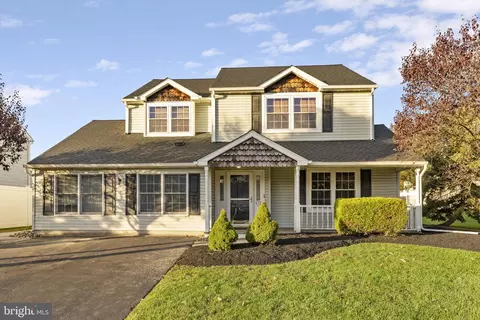 472 Pheasant Ln, Fairless Hills, PA 19030