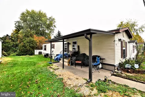 65 Harrison Dr, Fairless Hills, PA 19030
