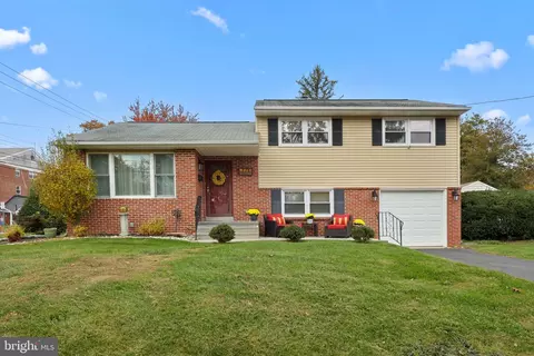 441 Linden Ave, Doylestown, PA 18901